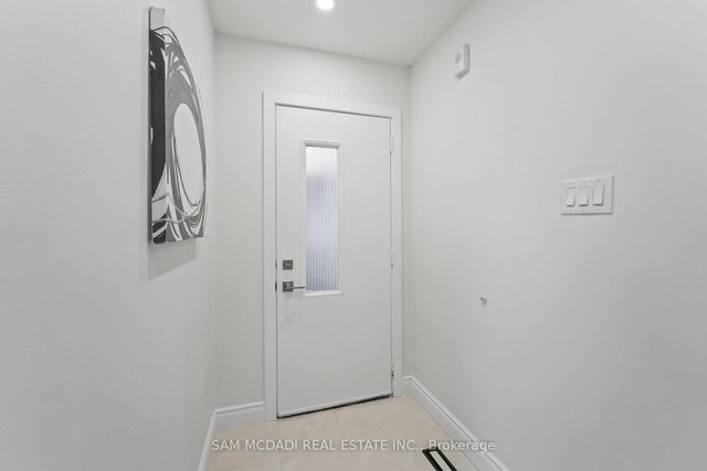 19 Shalom Crescent