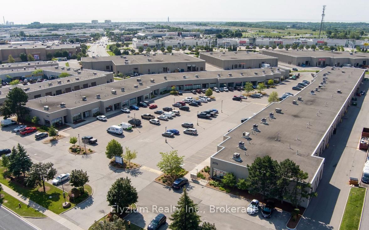 3170 Ridgeway Drive, Unit 16 - Photo 2