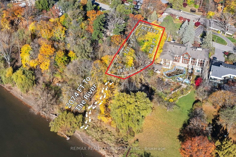 home for sale on 1516 Pinetree Crescent