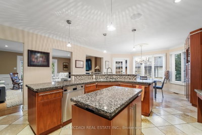 495 Meadow Wood Road • Mississauga, ON photo 9