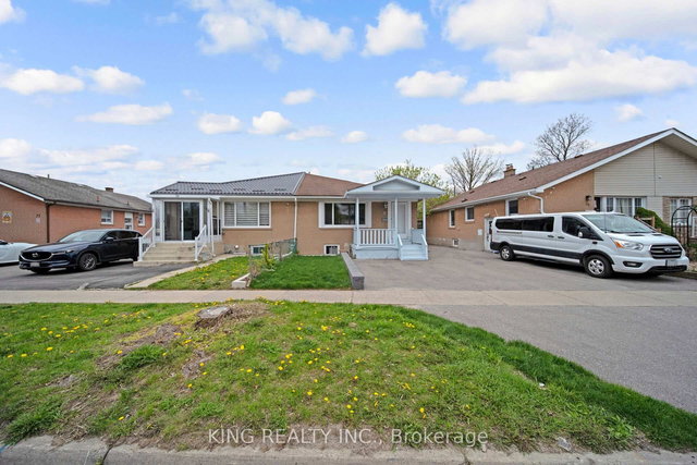 71 Mcmurchy Avenue S
