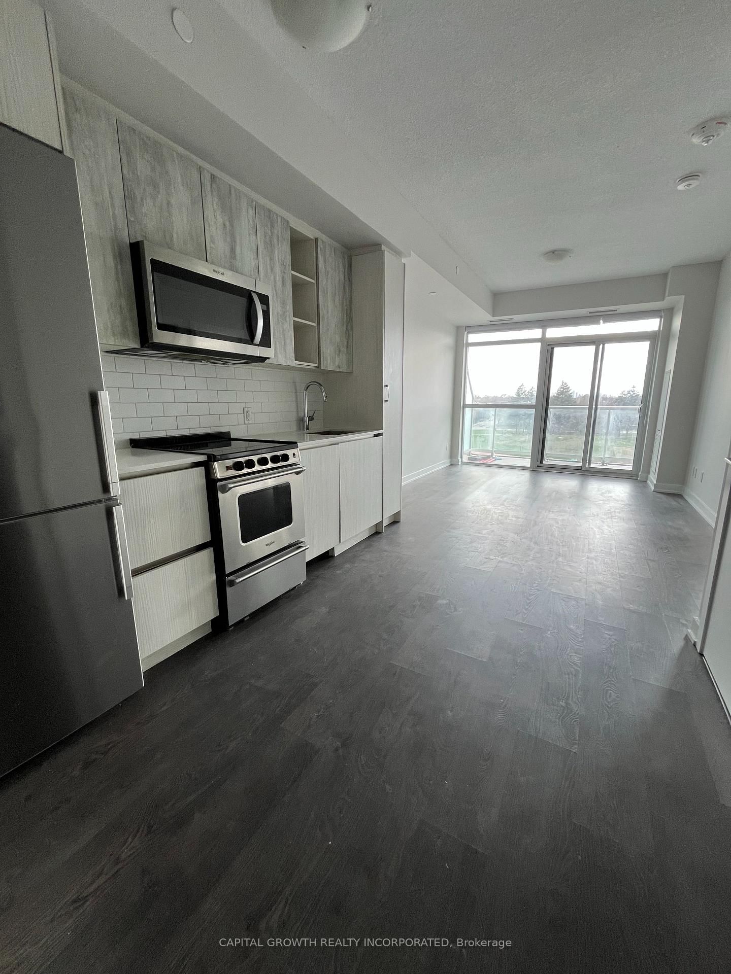 251 Manitoba Street, Unit 622 - Photo 4