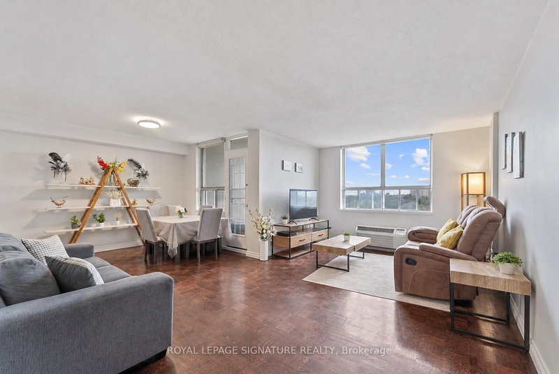 home for lease on 905-2825 Islington Avenue