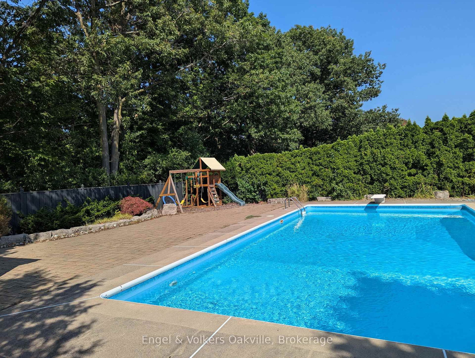 Listing Image 44
