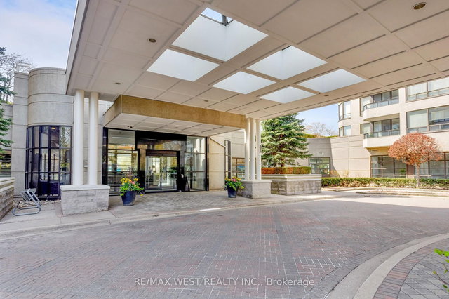 411 - 1 Aberfoyle Crescent