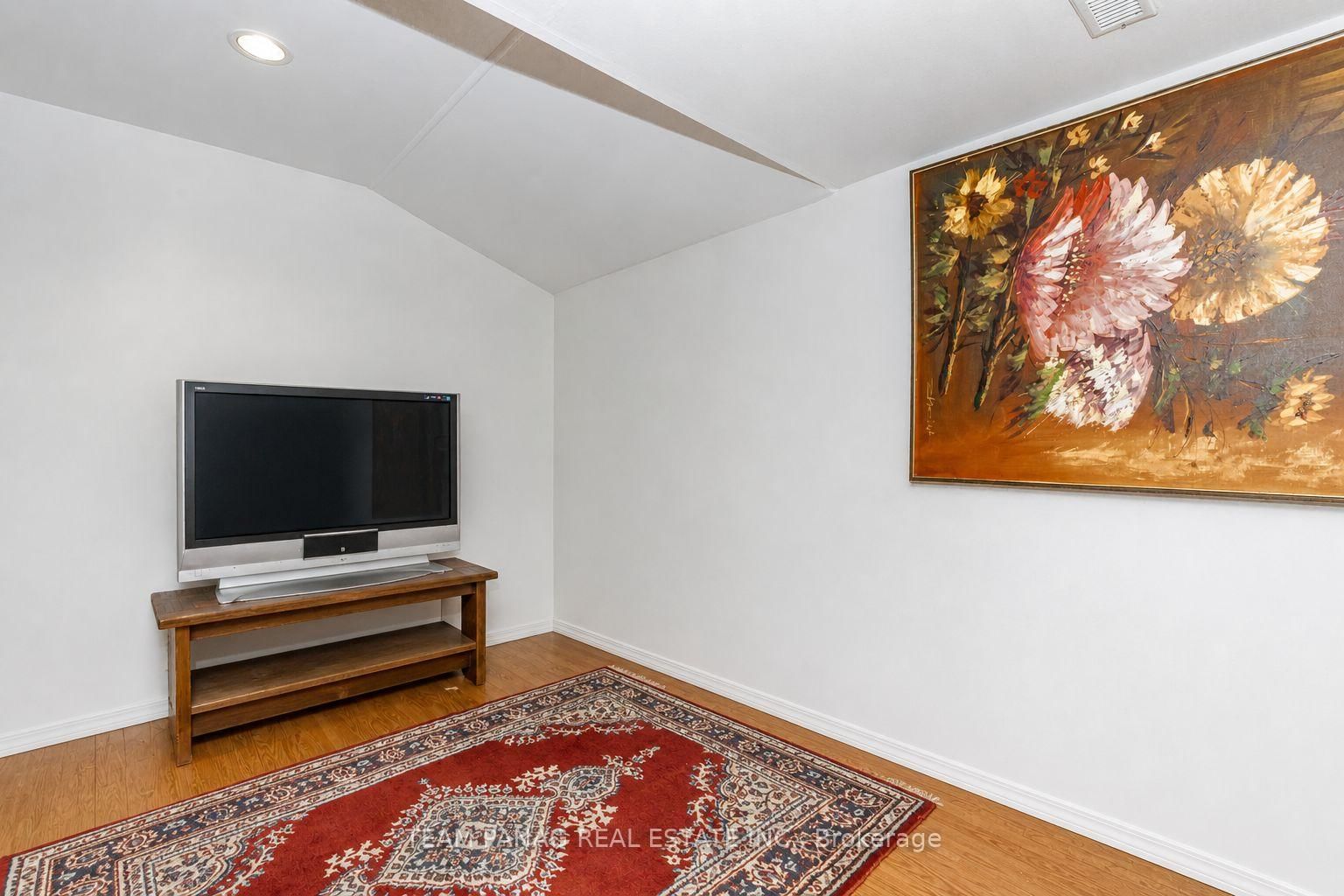 Listing Image 37