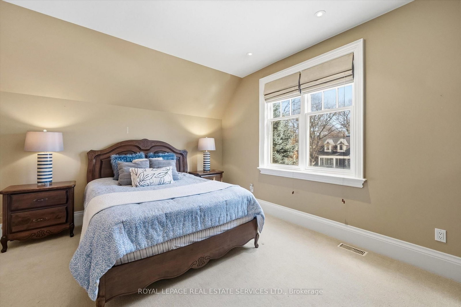 1049 Cedar Grove Boulevard • Oakville, ON photo 30