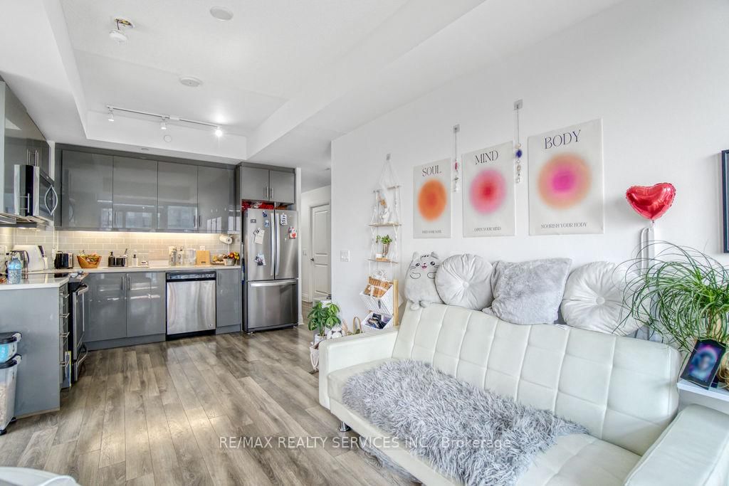 17 Zorra Street, Unit 1612 - Photo 8