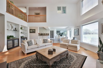 1270 1 Side Road — more photos