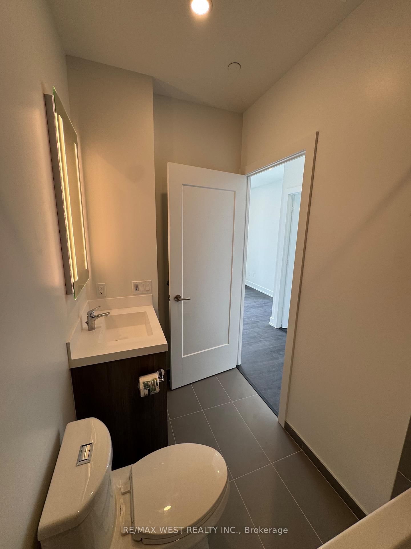 25 Cordova Avenue, Unit PH05 - Photo 13