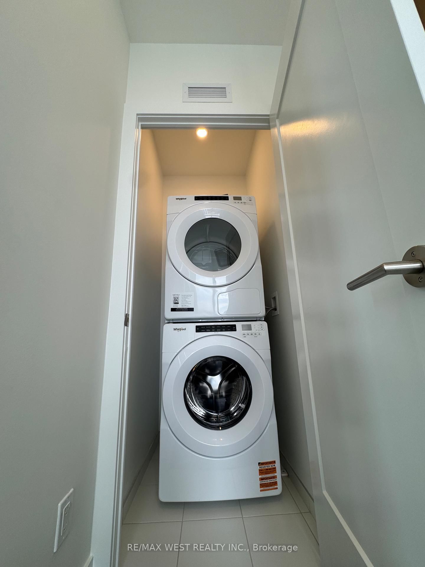 25 Cordova Avenue, Unit PH05 - Photo 15