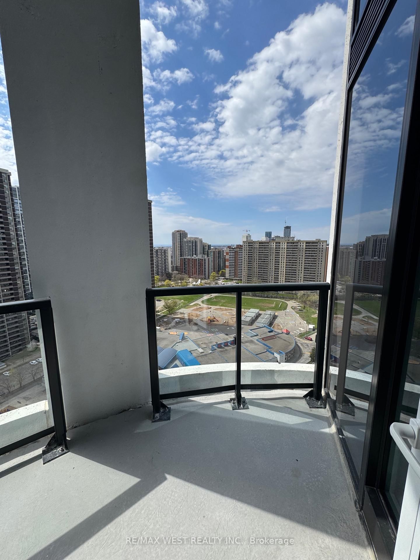 25 Cordova Avenue, Unit PH05 - Photo 17
