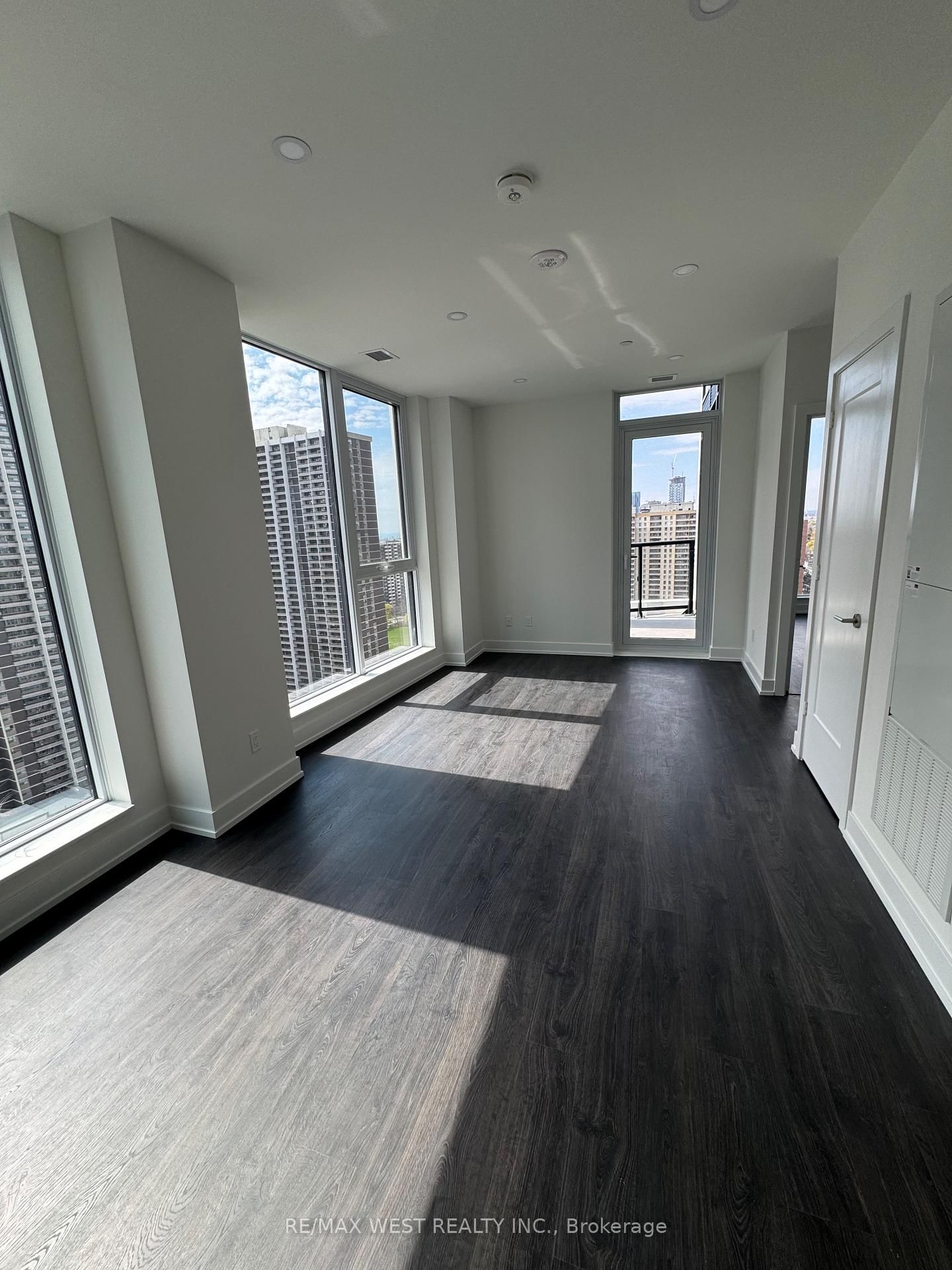 25 Cordova Avenue, Unit PH05 - Photo 7