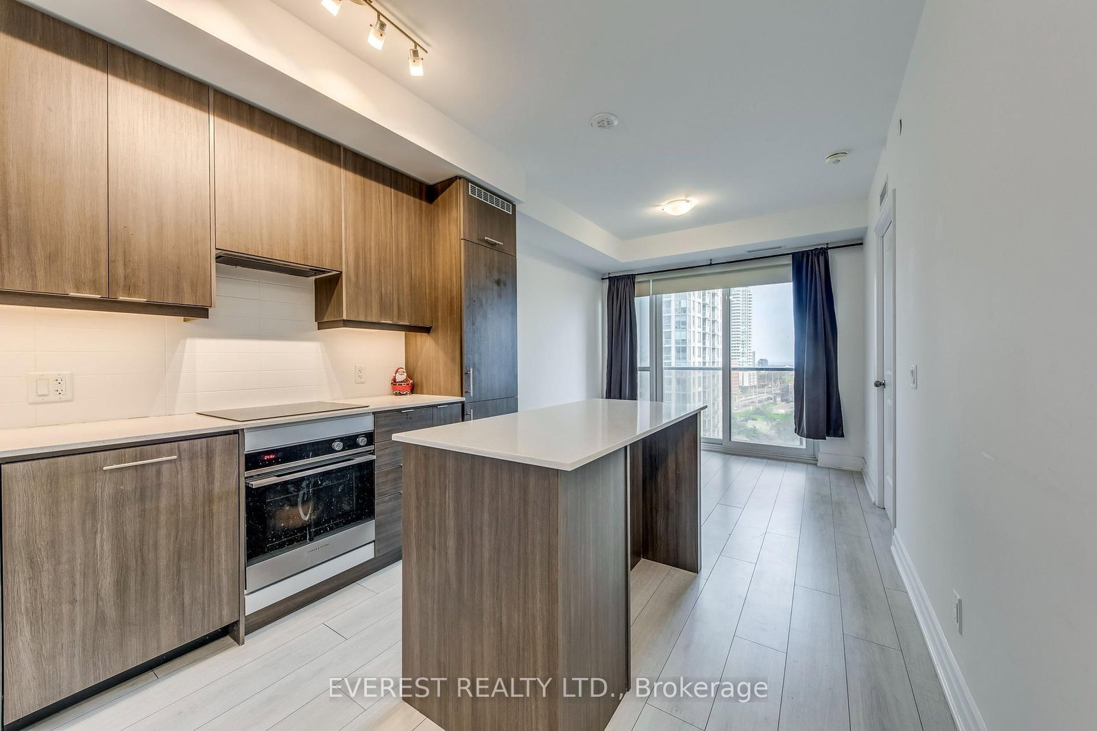 30 ELM Drive N, Unit 705 - Photo 14