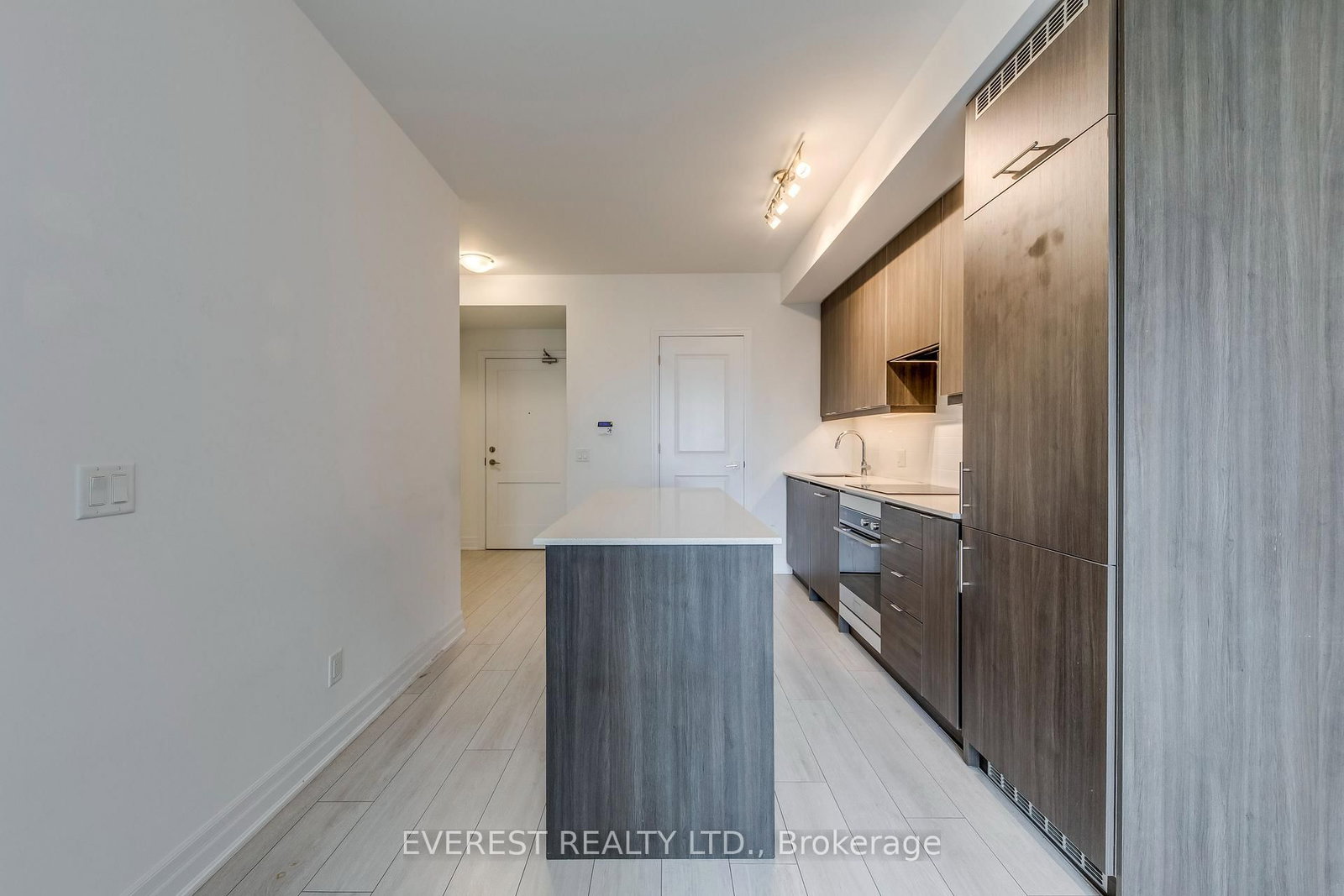 30 ELM Drive N, Unit 705 - Photo 15