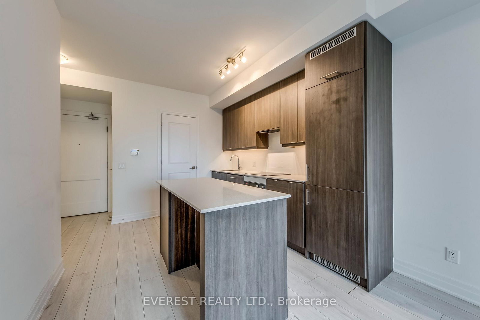 30 ELM Drive N, Unit 705 - Photo 16