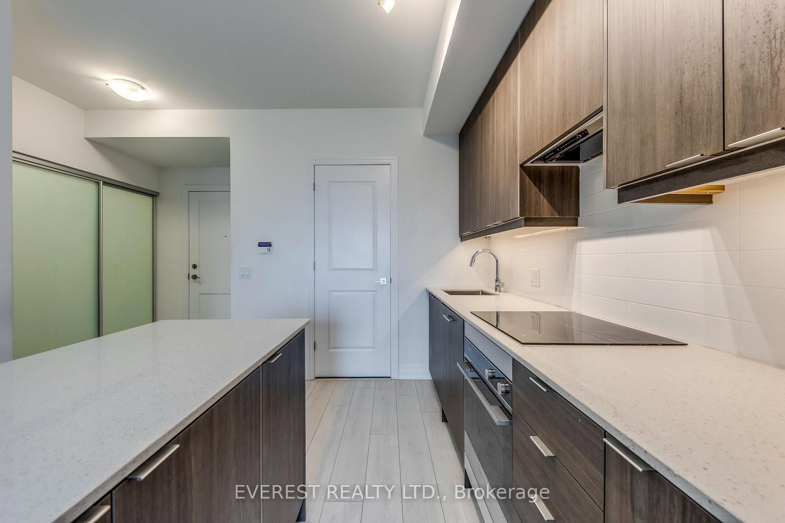 30 ELM Drive N, Unit 705 - Photo 18