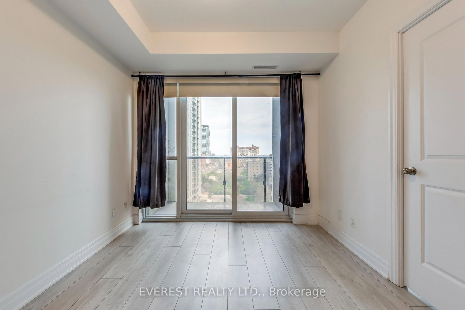 30 ELM Drive N, Unit 705 - Photo 20