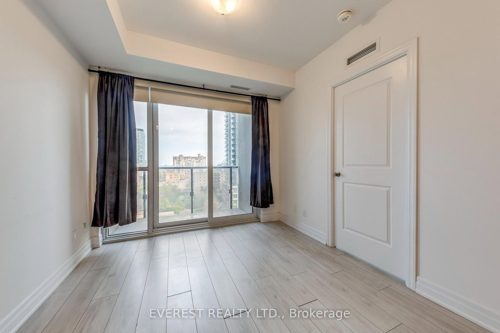 30 ELM Drive N, Unit 705 - Photo 21