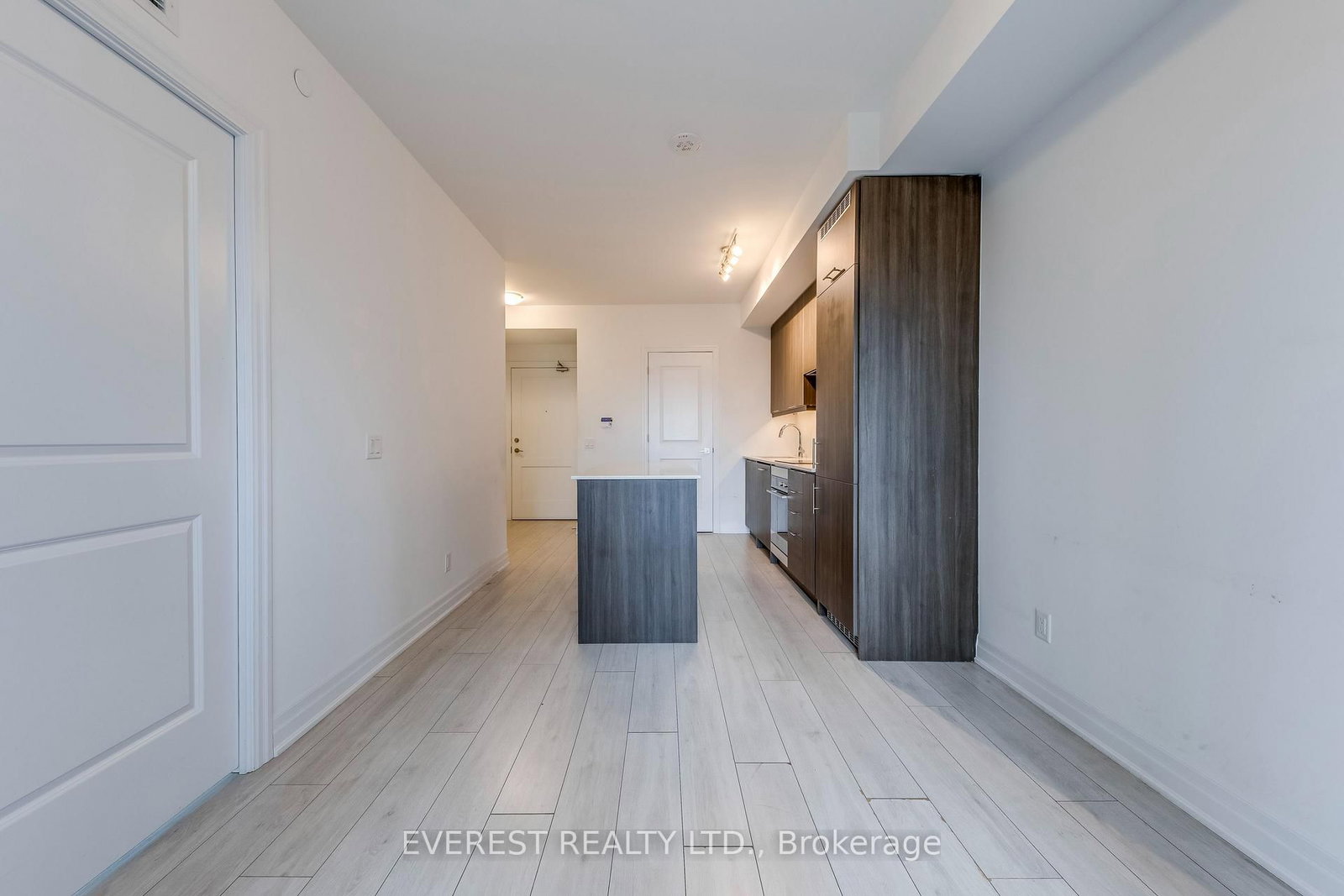 30 ELM Drive N, Unit 705 - Photo 23