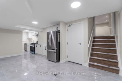 360 Chantenay Mississauga,ON L5A 1E7 — Photo 12