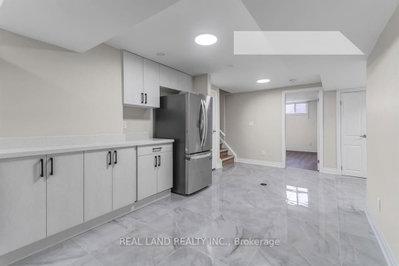 360 Chantenay Mississauga,ON L5A 1E7 — Photo 15