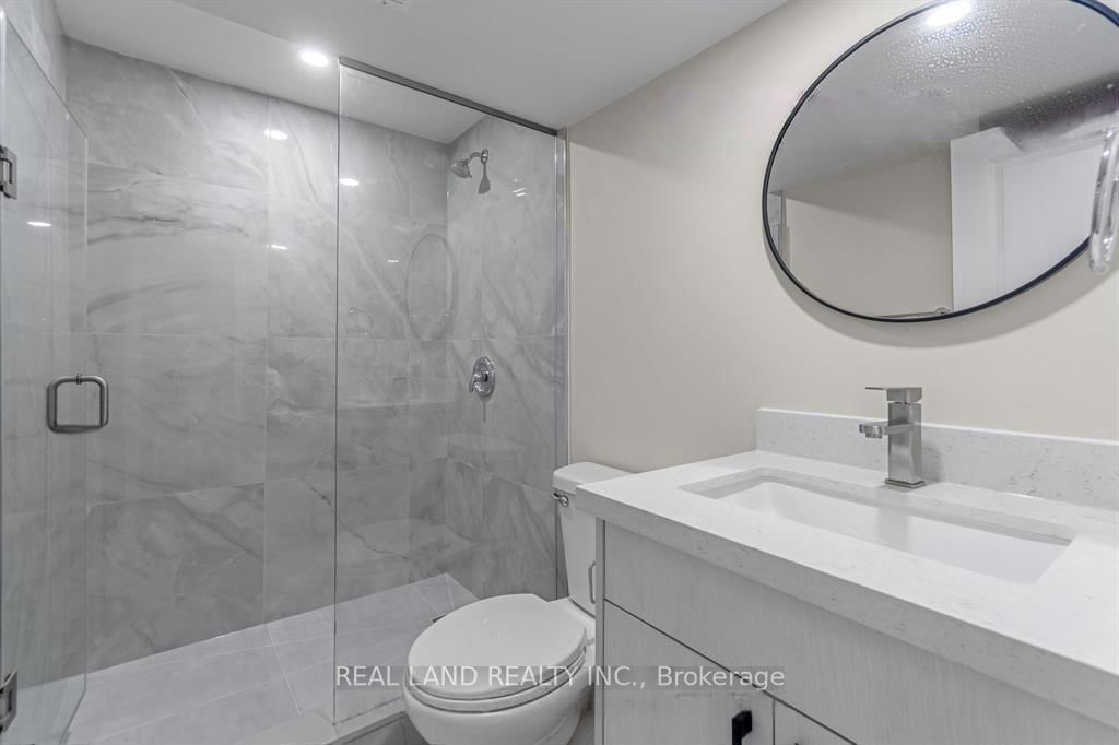 360 Chantenay Mississauga,ON L5A 1E7 — Photo 18