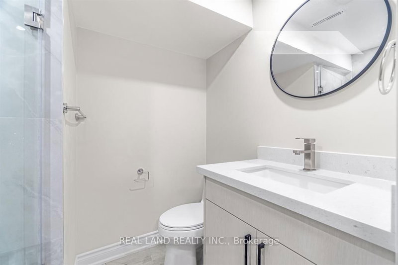 360 Chantenay Mississauga,ON L5A 1E7 — Photo 21