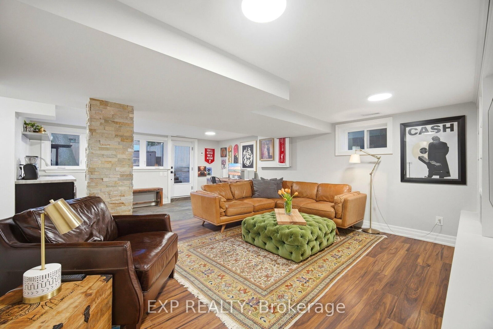 Listing Image 22