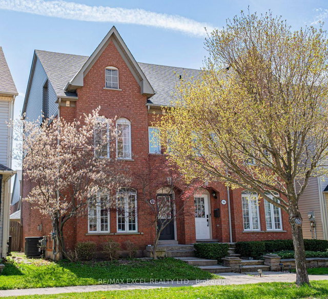 98 Georgian Drive