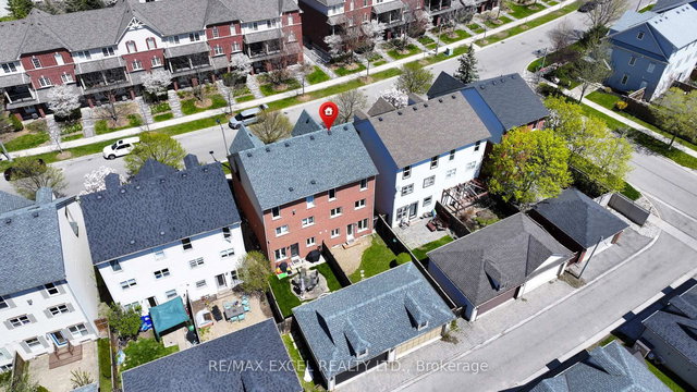 98 Georgian Drive
