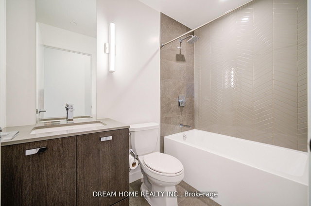 1008 - 10 de boers Drive