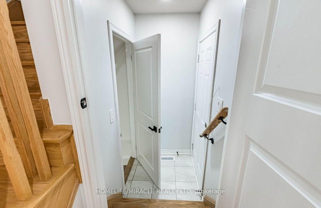 7 Bushwood Trail