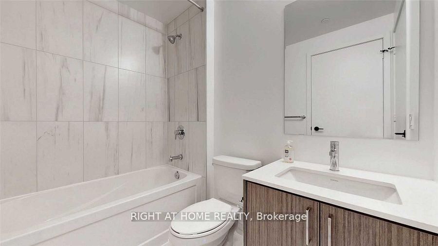 50 George Butchart Drive, Unit 615 - Photo 18
