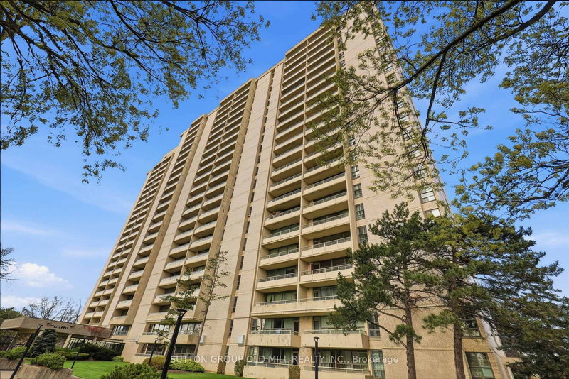 1801 - 360 Ridelle Ave, Toronto, M6B 1K1 | Image 2