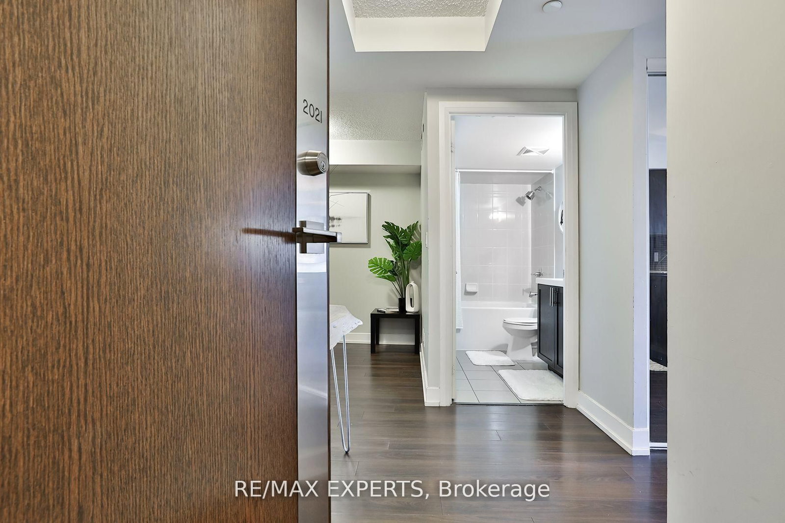 2 Eva Road, Unit 2021 - Photo 3