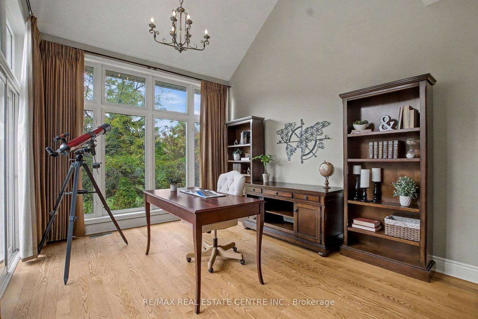 4220 Ennisclare Drive • Milton, ON photo 10