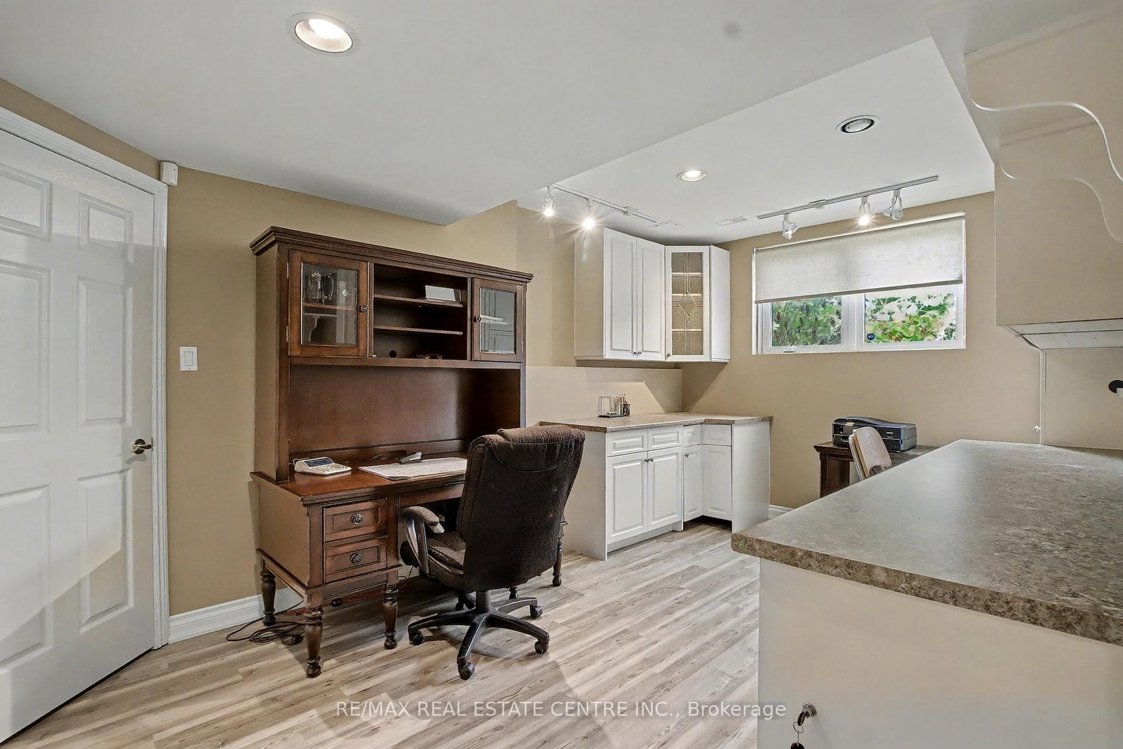 4220 Ennisclare Drive • Milton, ON photo 30