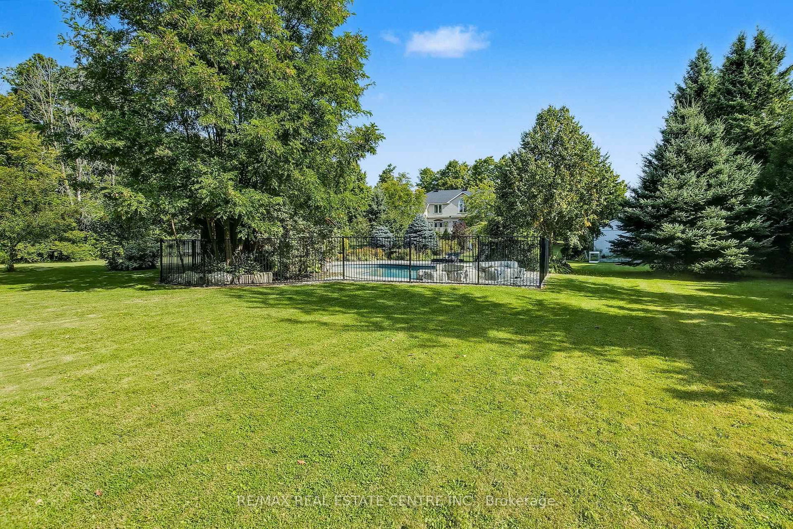4220 Ennisclare Drive • Milton, ON photo 42