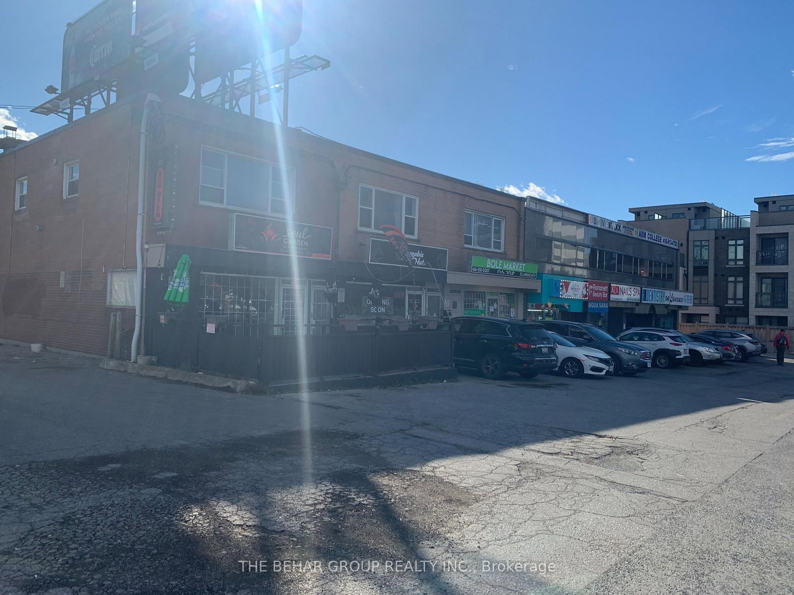 699 Lawrence Avenue W, Unit Unit A