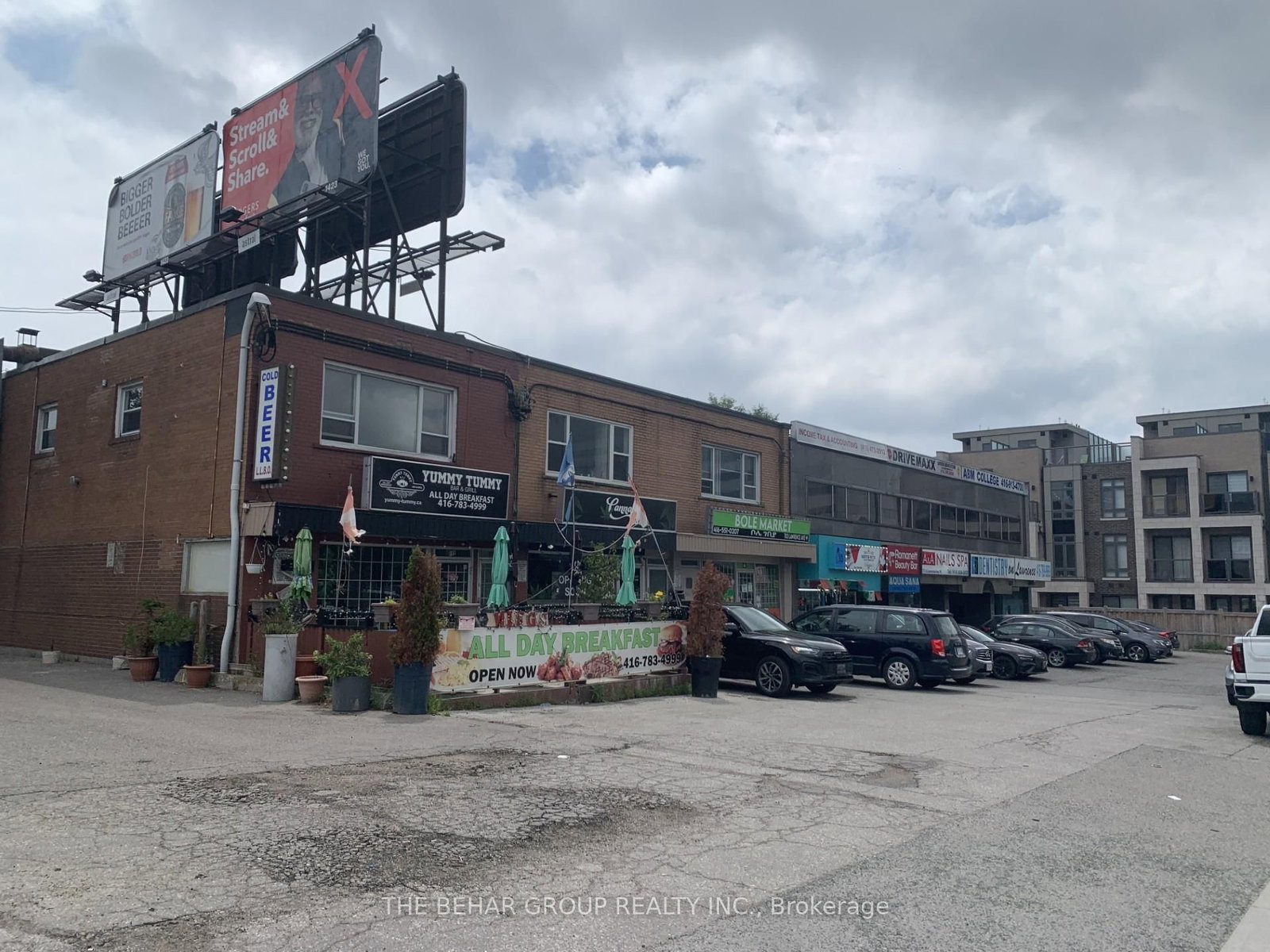 705 Lawrence Avenue W, Unit 200