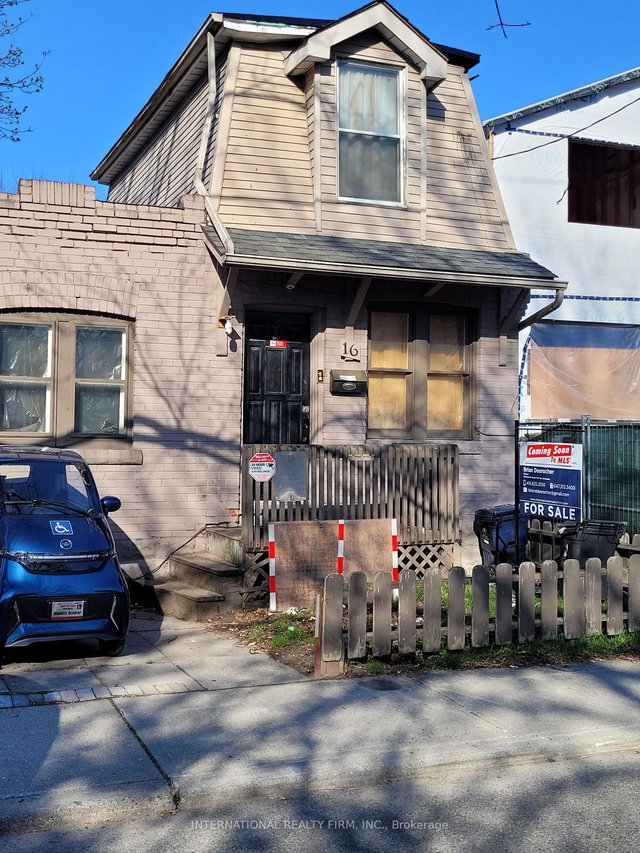 16 Uxbridge Avenue