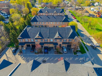 3-bed Townhouse · 6 Purple Finch Crt