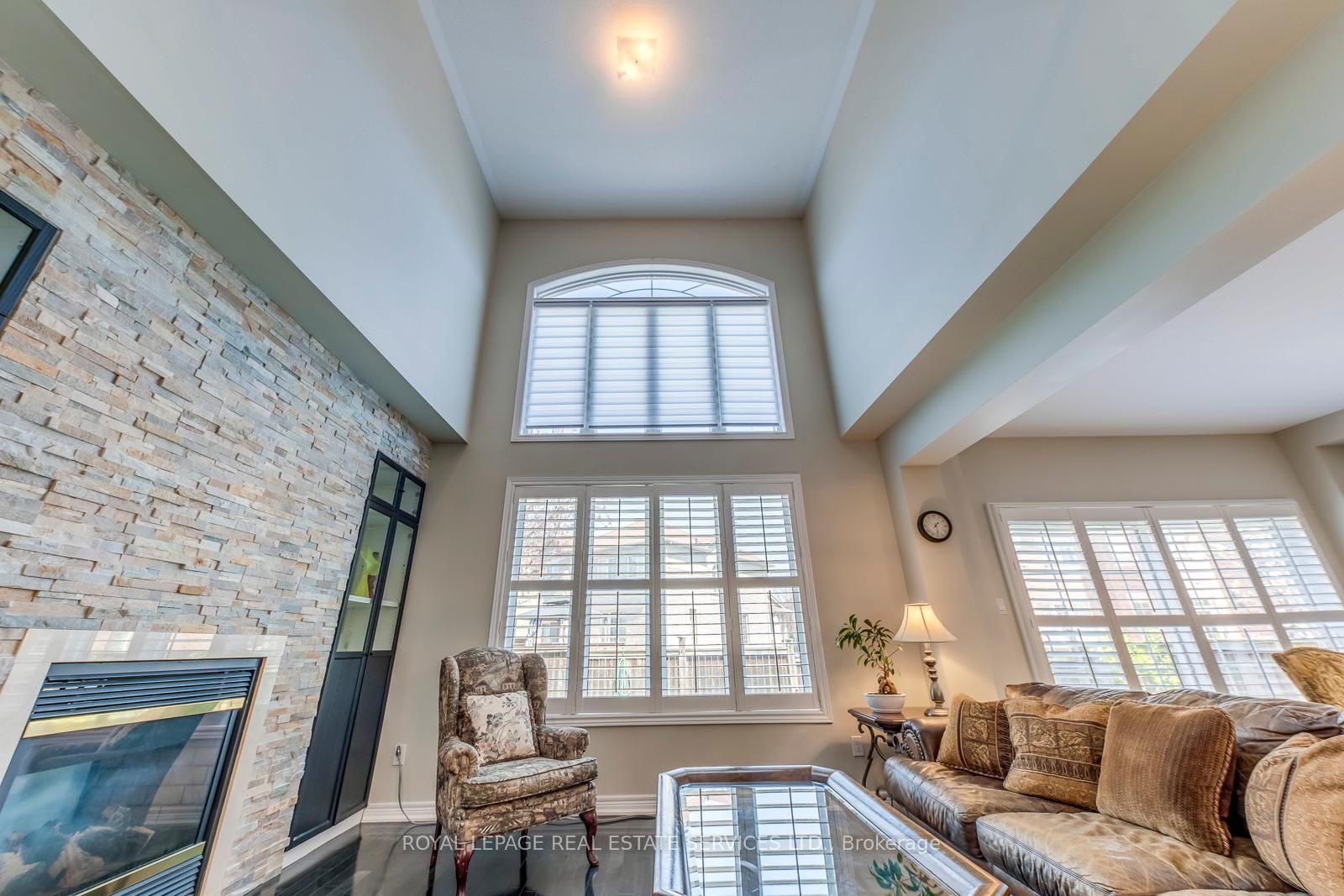 431 Burloak Drive • Oakville, ON photo 17