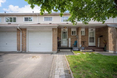 4-bed Townhouse, Condo · 20 Enmount Dr
