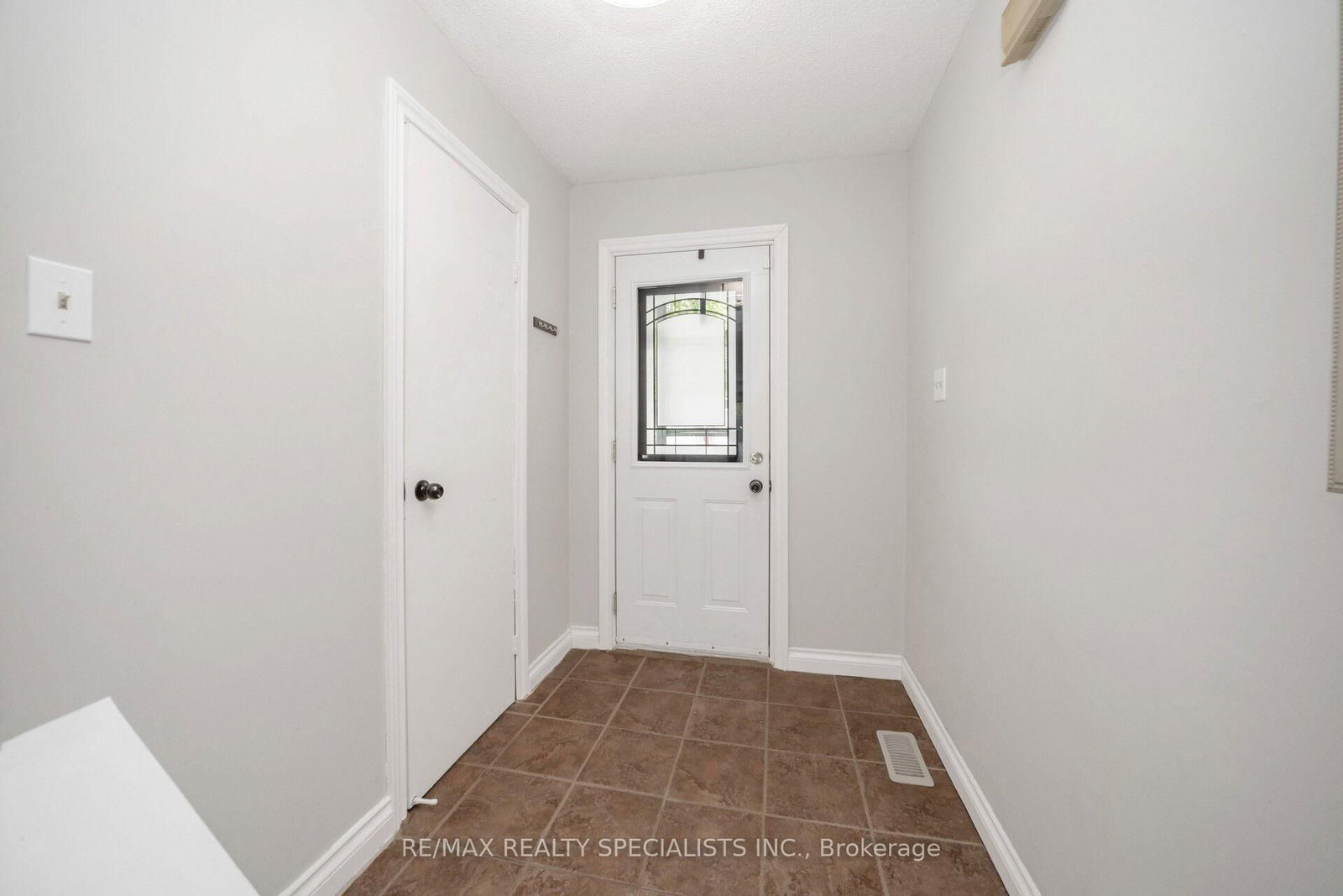 20 Enmount Drive • Brampton, ON photo 18