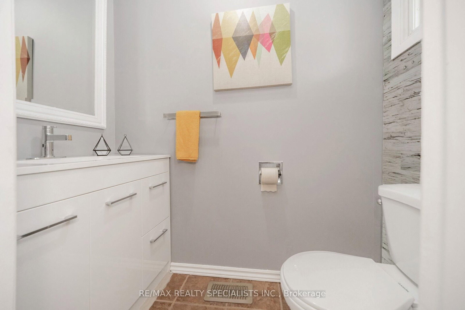 20 Enmount Drive • Brampton, ON photo 9