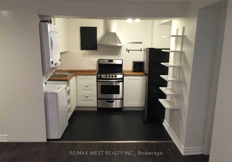 4 - 152 Dowling Ave, Toronto, M6K 3A6 | Image 2