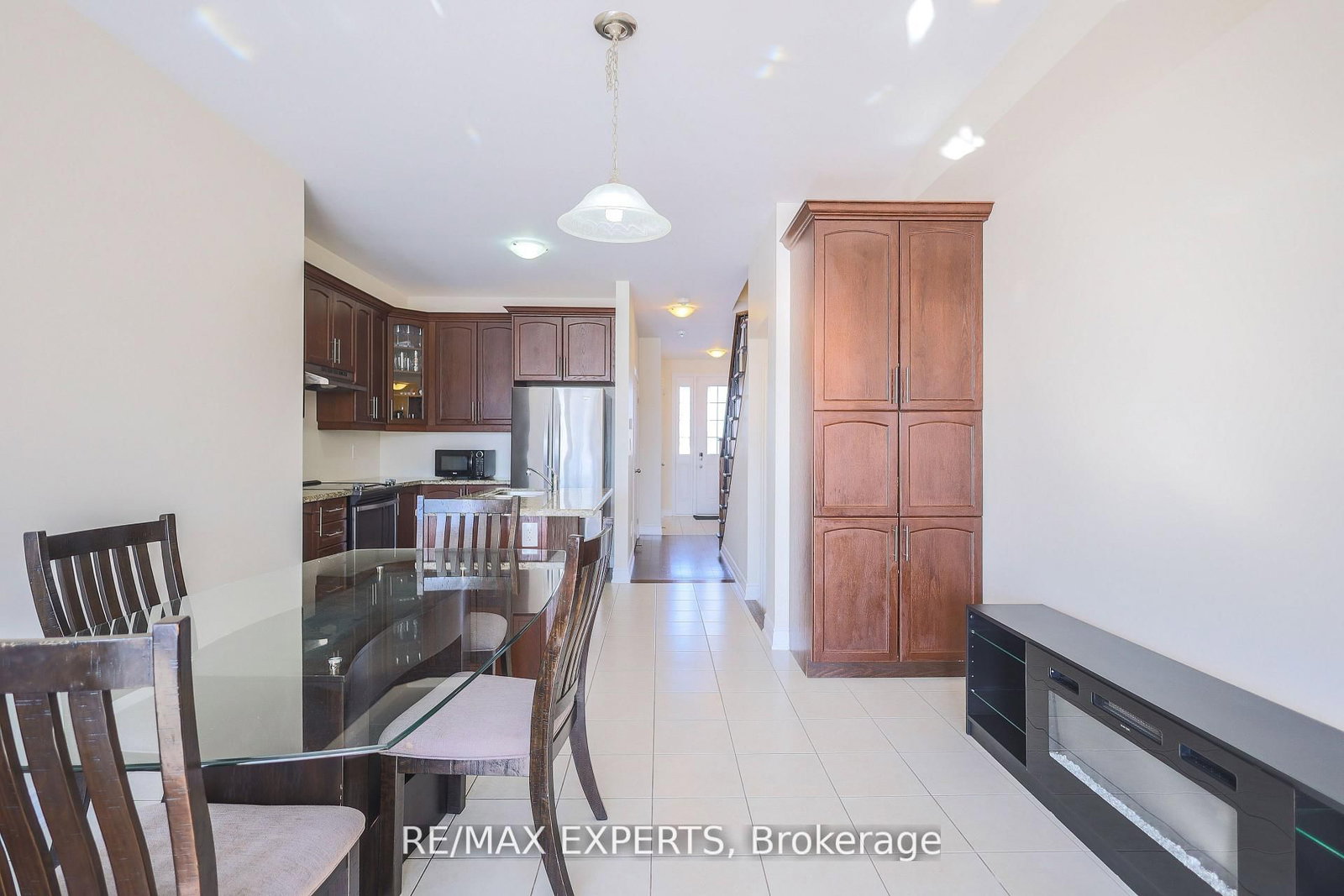 27 Hogan Manor Drive • Brampton, ON photo 15