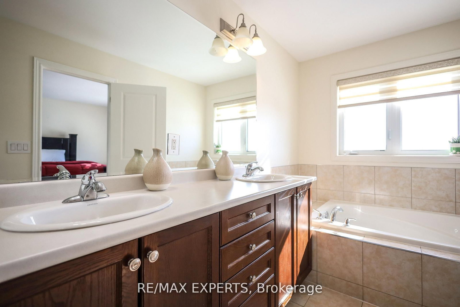 27 Hogan Manor Drive • Brampton, ON photo 33
